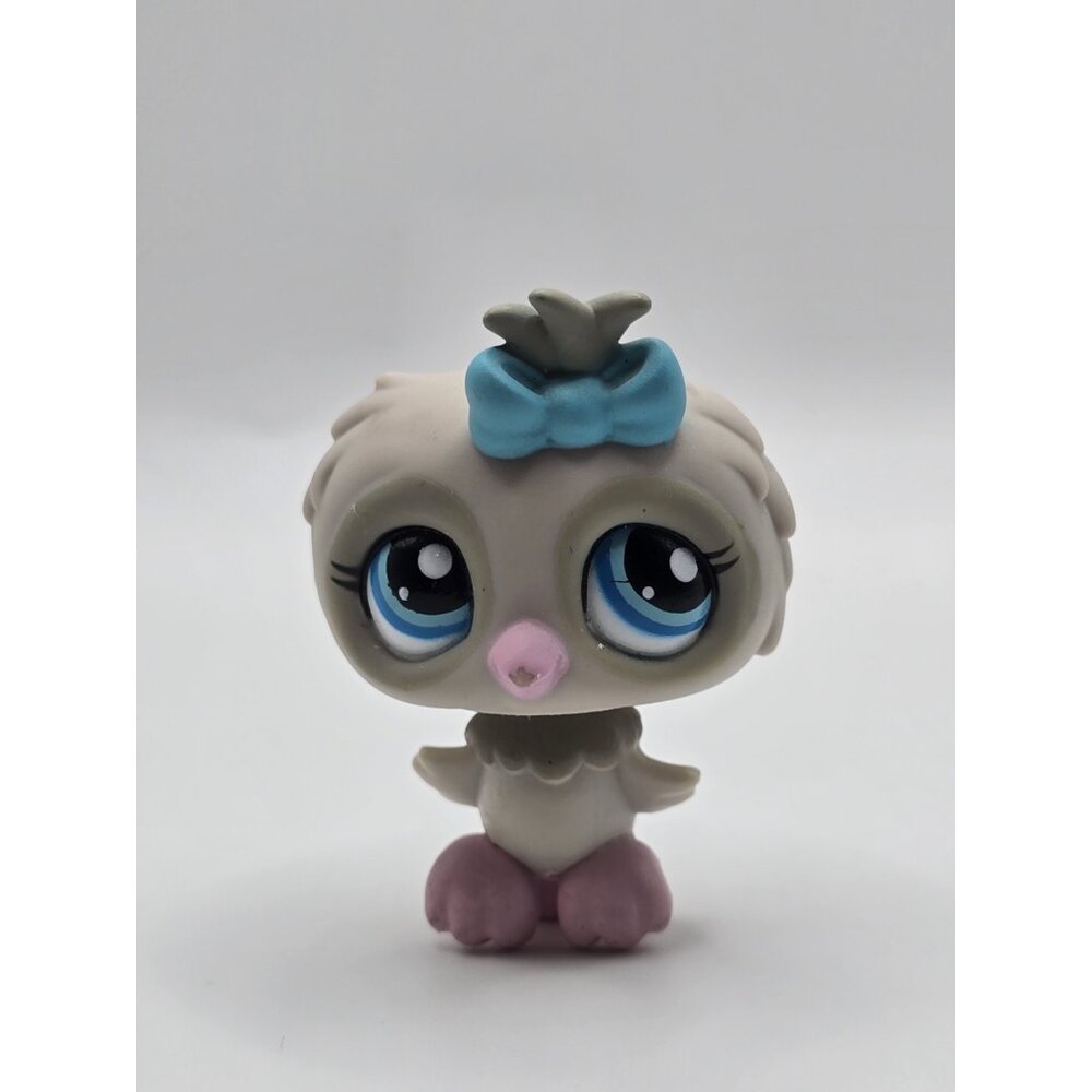 Littlest Pet Shop LPS #1476 Owl Blue Eyes Pink Beak Authentic HASBRO